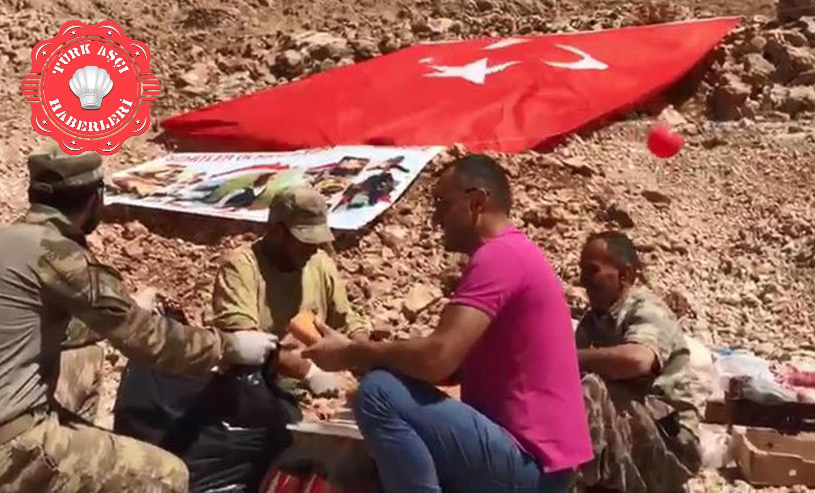 İşadamı Kato Dağı’nda Mehmetçikle Mangal Yaptı